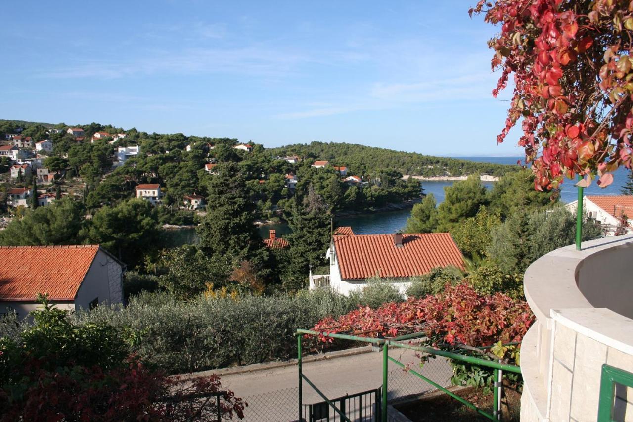 Apartments By The Sea Splitska, Brac - 2923 พอสติรา ภายนอก รูปภาพ