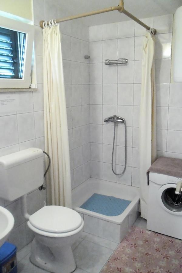 Apartments By The Sea Splitska, Brac - 2923 พอสติรา ภายนอก รูปภาพ