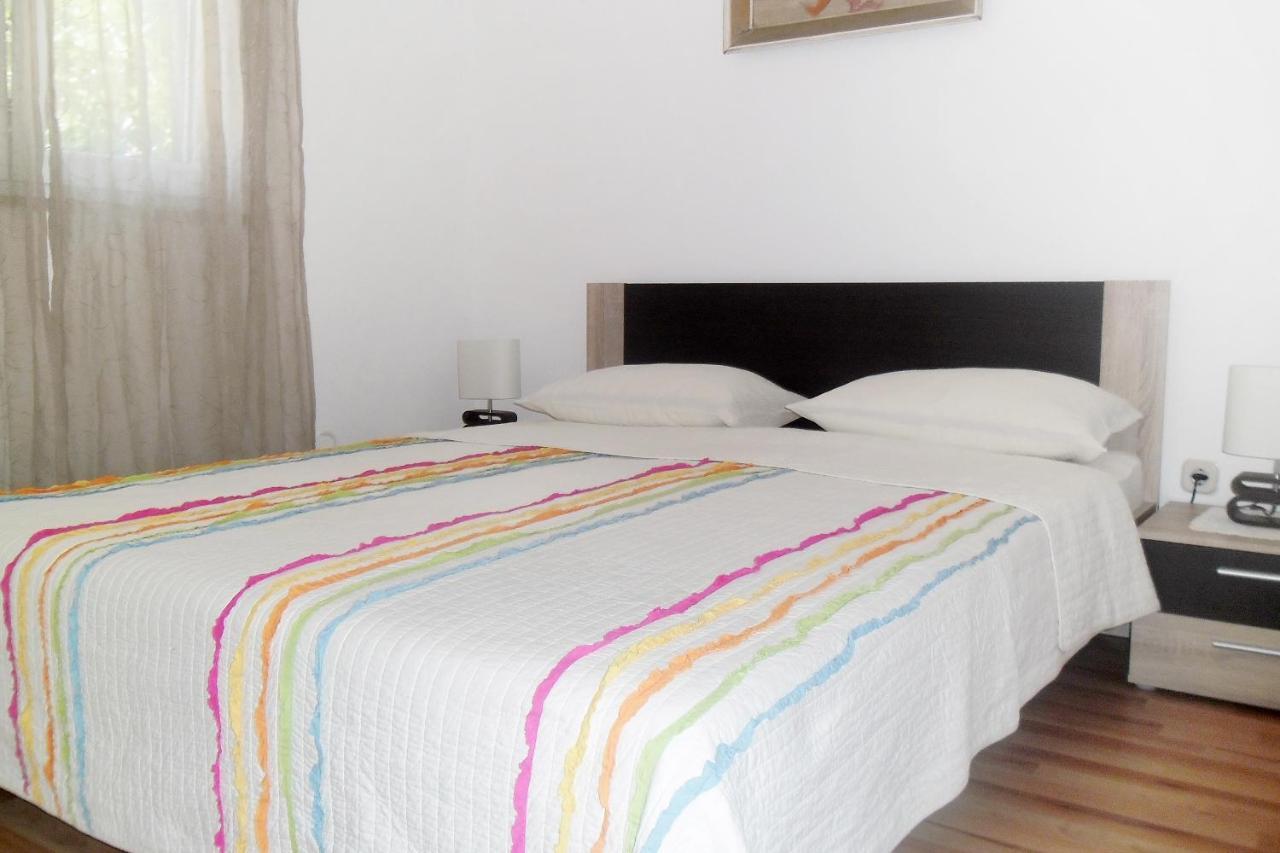 Apartments By The Sea Splitska, Brac - 2923 พอสติรา ภายนอก รูปภาพ
